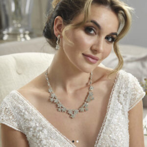 Bridal neckleces by Bajabella
