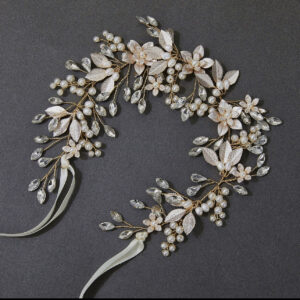 Bridal comb gold made wiht  pearls, rhinestones, alloy leaves