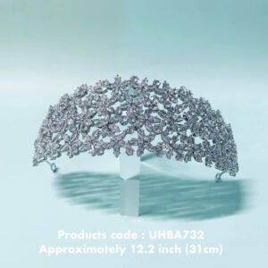 Bridal crown_ Design by conception pieces