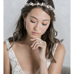 CBC2004_Sugar-glitter floral garland Ethereal garland of sugar-glitter flowers and leaves accented with opal crystals and blush beads