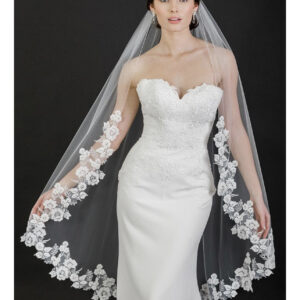 V7606 1-tier knee length veil