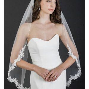 V7658 1-tier fingertip veil