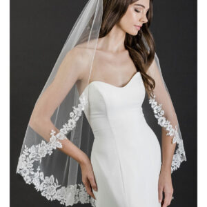 V7660 1-tier fingertip rolled edge veil