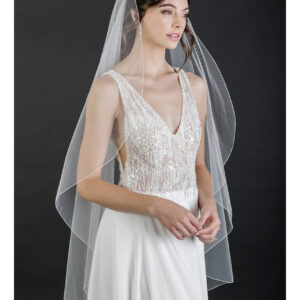V7669 1-tier knee length rolled edge cascade veil